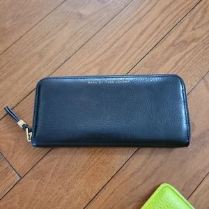 Marc by Marc Jacob's zipper long wallet